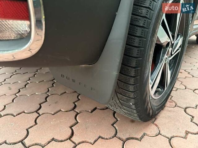 Желтый Дачия Duster, объемом двигателя 1.6 л и пробегом 165 тыс. км за 12900 $, фото 12 на Automoto.ua