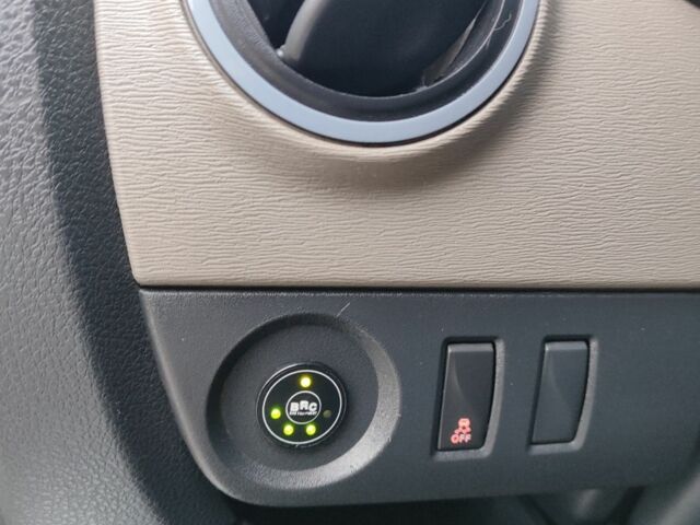 Серый Дачия Duster, объемом двигателя 1.6 л и пробегом 210 тыс. км за 6500 $, фото 15 на Automoto.ua