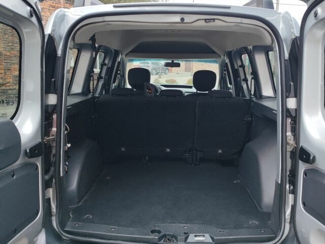 Серый Дачия Duster, объемом двигателя 1.6 л и пробегом 210 тыс. км за 6500 $, фото 10 на Automoto.ua