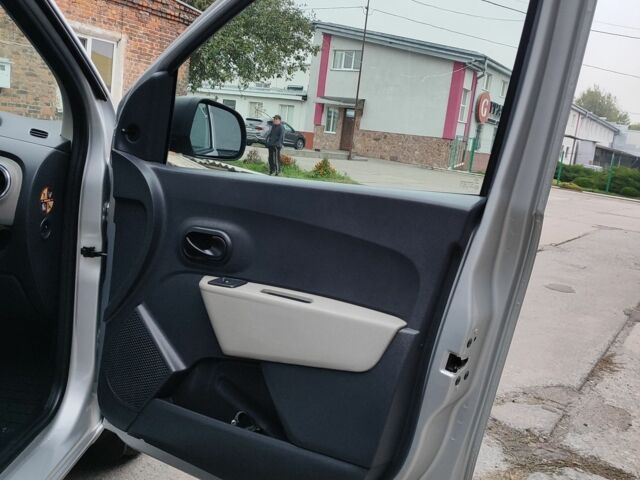 Серый Дачия Duster, объемом двигателя 1.6 л и пробегом 210 тыс. км за 6500 $, фото 14 на Automoto.ua