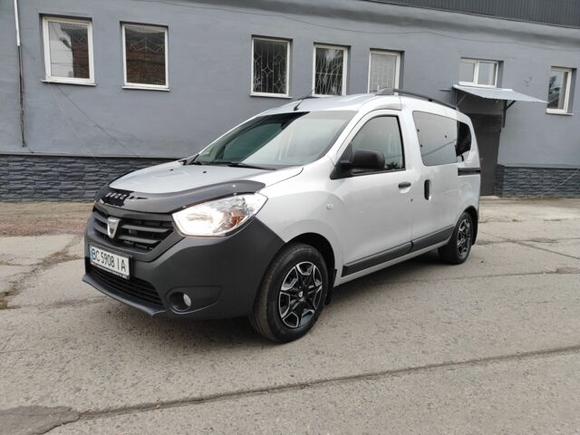 Сірий Дачія Duster, об'ємом двигуна 1.6 л та пробігом 210 тис. км за 6500 $, фото 1 на Automoto.ua