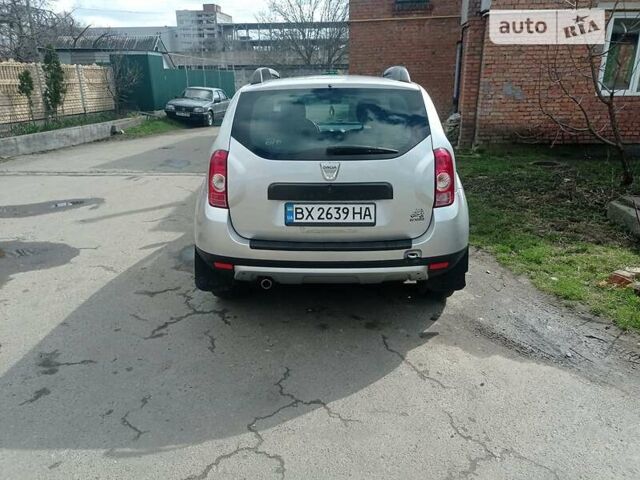 Серый Дачия Duster, объемом двигателя 1.6 л и пробегом 227 тыс. км за 8000 $, фото 5 на Automoto.ua