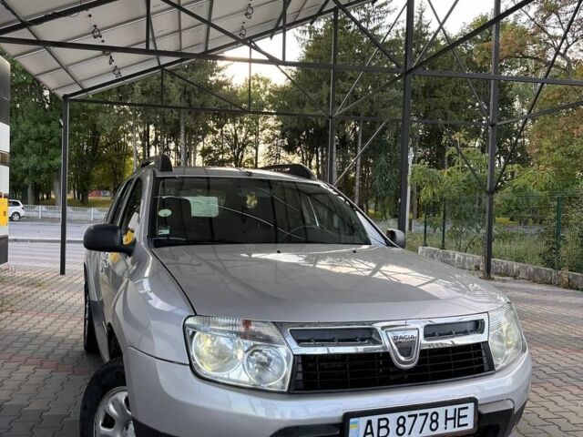 Серый Дачия Duster, объемом двигателя 1.5 л и пробегом 290 тыс. км за 6599 $, фото 2 на Automoto.ua