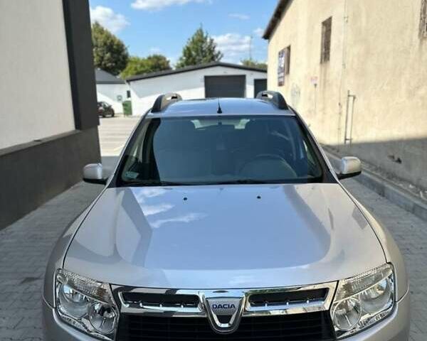 Сірий Дачія Duster, об'ємом двигуна 1.5 л та пробігом 200 тис. км за 3700 $, фото 1 на Automoto.ua