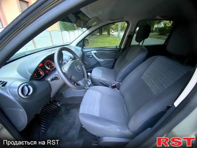 Серый Дачия Duster, объемом двигателя 1.6 л и пробегом 216 тыс. км за 7500 $, фото 3 на Automoto.ua