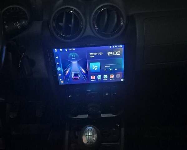 Серый Дачия Duster, объемом двигателя 1.46 л и пробегом 216 тыс. км за 11000 $, фото 5 на Automoto.ua