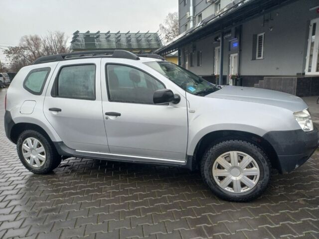 Сірий Дачія Duster, об'ємом двигуна 1.5 л та пробігом 247 тис. км за 9000 $, фото 5 на Automoto.ua