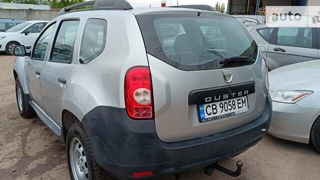 Сірий Дачія Duster, об'ємом двигуна 1.6 л та пробігом 197 тис. км за 8100 $, фото 4 на Automoto.ua