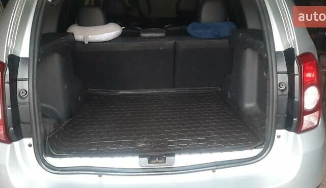 Серый Дачия Duster, объемом двигателя 1.46 л и пробегом 216 тыс. км за 11000 $, фото 11 на Automoto.ua