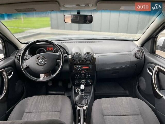 Серый Дачия Duster, объемом двигателя 1.6 л и пробегом 146 тыс. км за 8650 $, фото 28 на Automoto.ua