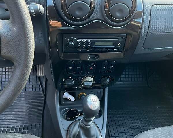 Серый Дачия Duster, объемом двигателя 1.46 л и пробегом 171 тыс. км за 8999 $, фото 7 на Automoto.ua
