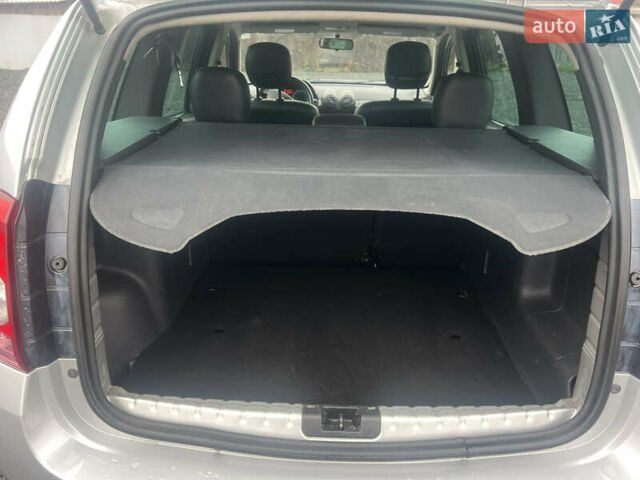 Сірий Дачія Duster, об'ємом двигуна 1.6 л та пробігом 133 тис. км за 7800 $, фото 7 на Automoto.ua