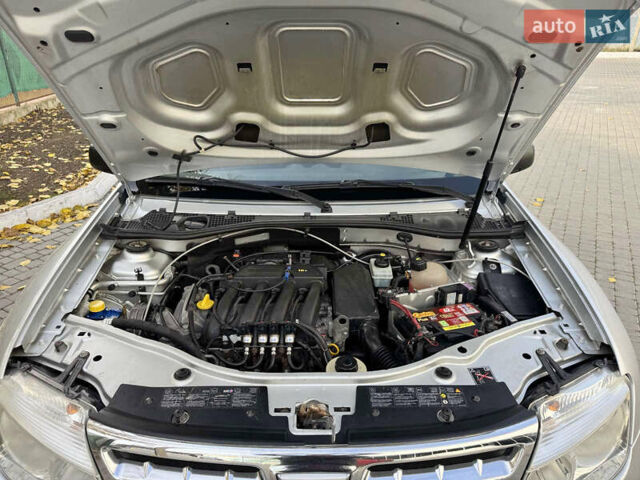 Серый Дачия Duster, объемом двигателя 1.6 л и пробегом 107 тыс. км за 7300 $, фото 11 на Automoto.ua