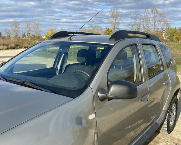 Серый Дачия Duster, объемом двигателя 1.46 л и пробегом 222 тыс. км за 8100 $, фото 4 на Automoto.ua