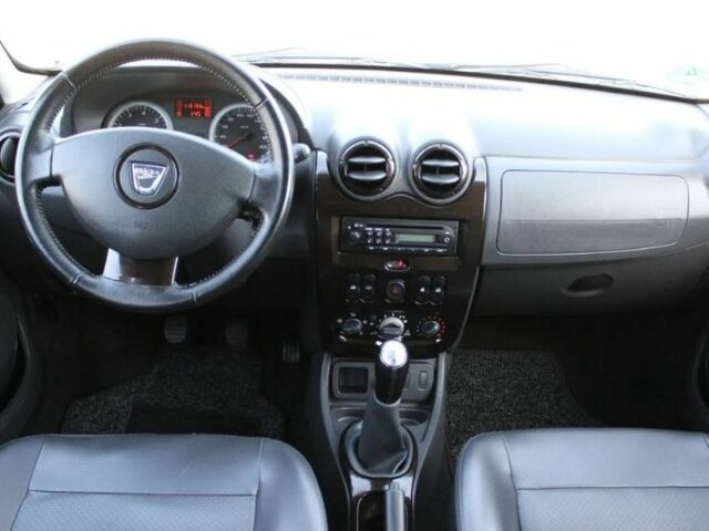 Серый Дачия Duster, объемом двигателя 1.6 л и пробегом 133 тыс. км за 5699 $, фото 13 на Automoto.ua