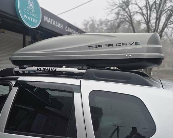 Серый Дачия Duster, объемом двигателя 1.46 л и пробегом 216 тыс. км за 11000 $, фото 18 на Automoto.ua