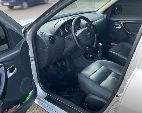 Сірий Дачія Duster, об'ємом двигуна 1.46 л та пробігом 225 тис. км за 8499 $, фото 18 на Automoto.ua
