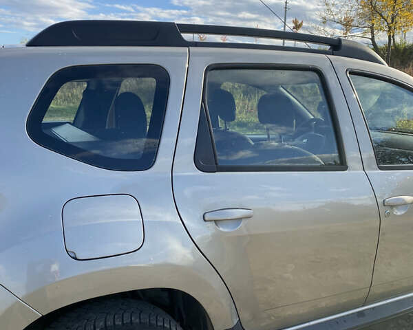 Серый Дачия Duster, объемом двигателя 1.46 л и пробегом 222 тыс. км за 8100 $, фото 5 на Automoto.ua