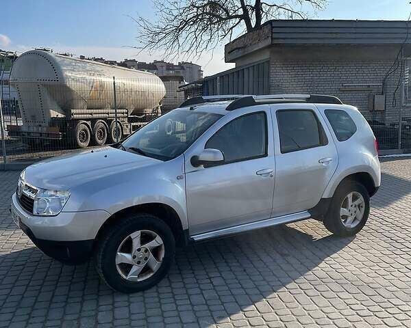 Сірий Дачія Duster, об'ємом двигуна 1.6 л та пробігом 148 тис. км за 8300 $, фото 13 на Automoto.ua