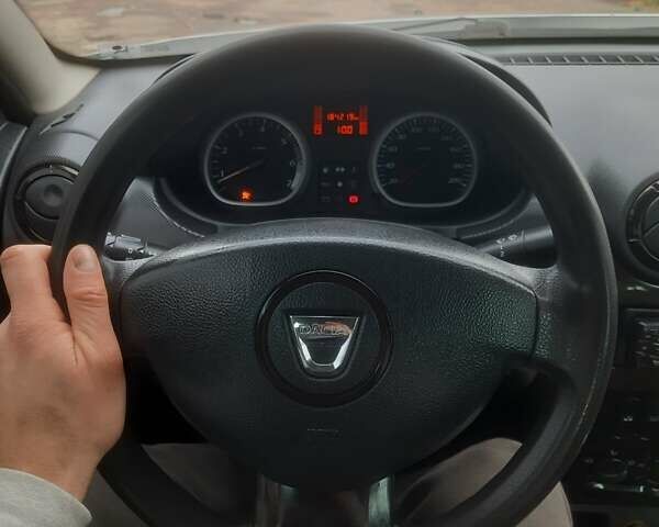 Серый Дачия Duster, объемом двигателя 0 л и пробегом 184 тыс. км за 8200 $, фото 45 на Automoto.ua