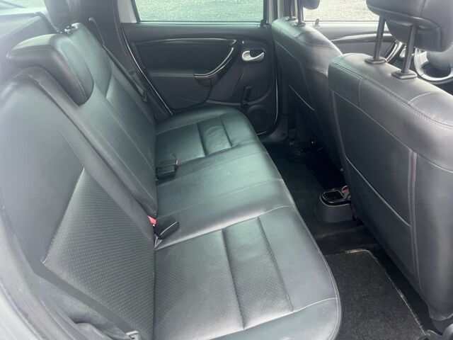 Сірий Дачія Duster, об'ємом двигуна 1.6 л та пробігом 133 тис. км за 7800 $, фото 3 на Automoto.ua