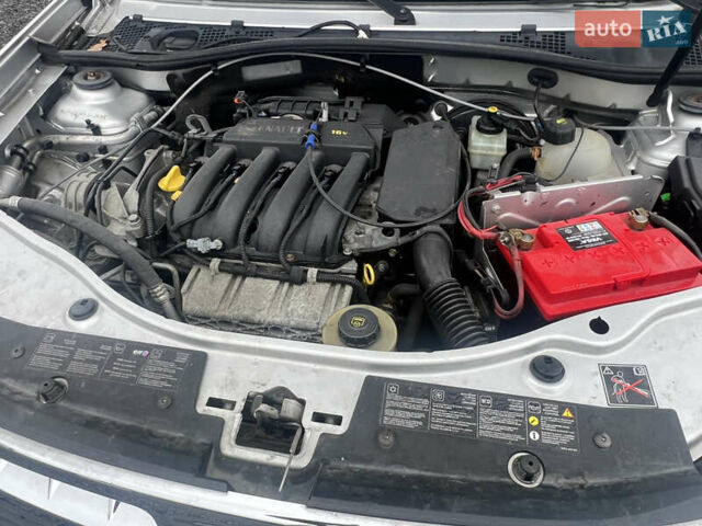 Сірий Дачія Duster, об'ємом двигуна 1.6 л та пробігом 133 тис. км за 7800 $, фото 8 на Automoto.ua