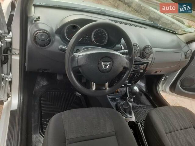 Серый Дачия Duster, объемом двигателя 0 л и пробегом 184 тыс. км за 8200 $, фото 38 на Automoto.ua