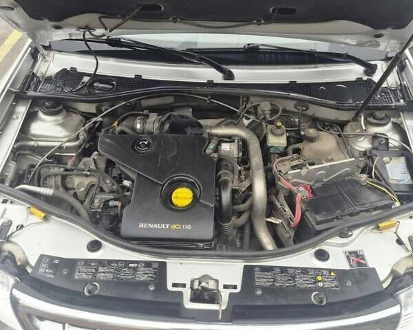 Серый Дачия Duster, объемом двигателя 1.46 л и пробегом 216 тыс. км за 11000 $, фото 6 на Automoto.ua