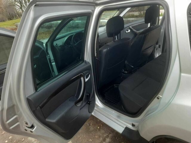 Серый Дачия Duster, объемом двигателя 1.5 л и пробегом 184 тыс. км за 8100 $, фото 23 на Automoto.ua