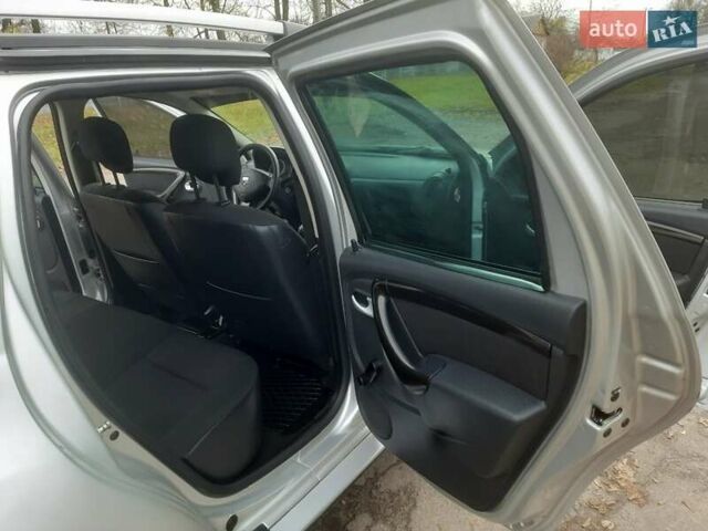 Серый Дачия Duster, объемом двигателя 0 л и пробегом 184 тыс. км за 8200 $, фото 52 на Automoto.ua