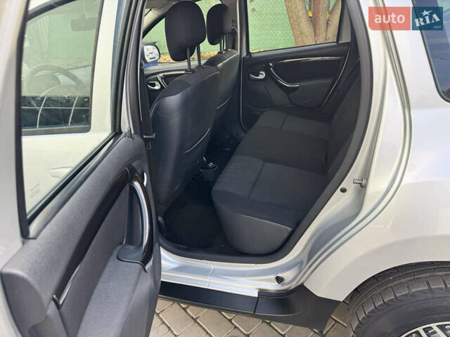 Серый Дачия Duster, объемом двигателя 1.6 л и пробегом 107 тыс. км за 7300 $, фото 8 на Automoto.ua