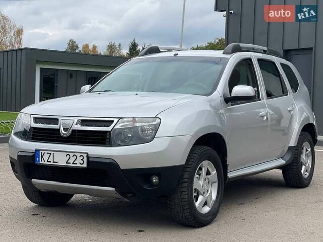 Серый Дачия Duster, объемом двигателя 1.6 л и пробегом 146 тыс. км за 8650 $, фото 1 на Automoto.ua