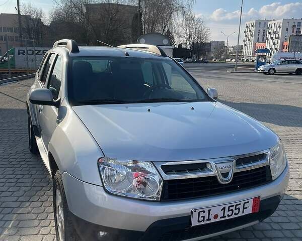 Сірий Дачія Duster, об'ємом двигуна 1.6 л та пробігом 148 тис. км за 8300 $, фото 2 на Automoto.ua