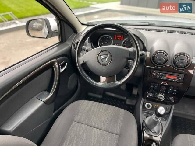 Серый Дачия Duster, объемом двигателя 1.6 л и пробегом 146 тыс. км за 8650 $, фото 26 на Automoto.ua