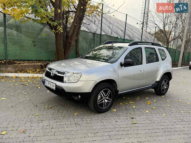 Серый Дачия Duster, объемом двигателя 1.6 л и пробегом 107 тыс. км за 7300 $, фото 2 на Automoto.ua