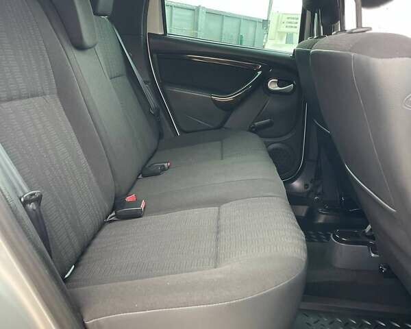 Серый Дачия Duster, объемом двигателя 1.6 л и пробегом 146 тыс. км за 8650 $, фото 32 на Automoto.ua