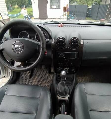Серый Дачия Duster, объемом двигателя 1.5 л и пробегом 300 тыс. км за 8800 $, фото 8 на Automoto.ua