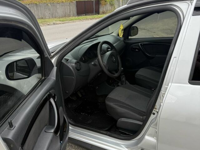 Дачія Duster 2011 у Звенигородка на Automoto.ua Сірий Дачія Duster, об'ємом двигуна 1.5 л та пробігом 230 тис. км за 6500 $, фото 5 на Automoto.ua