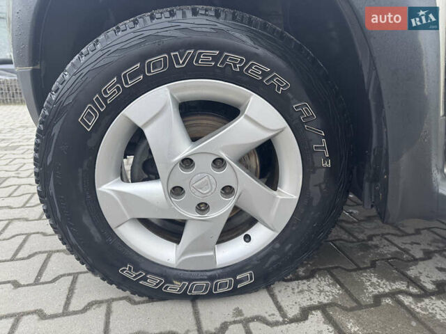 Сірий Дачія Duster, об'ємом двигуна 1.46 л та пробігом 196 тис. км за 10500 $, фото 20 на Automoto.ua