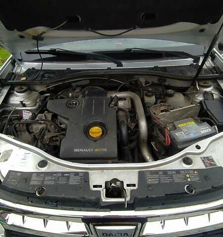 Серый Дачия Duster, объемом двигателя 1.5 л и пробегом 300 тыс. км за 8800 $, фото 9 на Automoto.ua