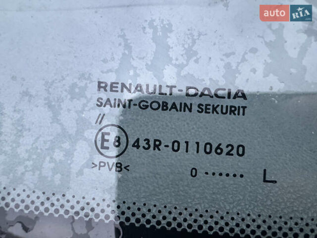 Сірий Дачія Duster, об'ємом двигуна 1.46 л та пробігом 196 тис. км за 10500 $, фото 21 на Automoto.ua