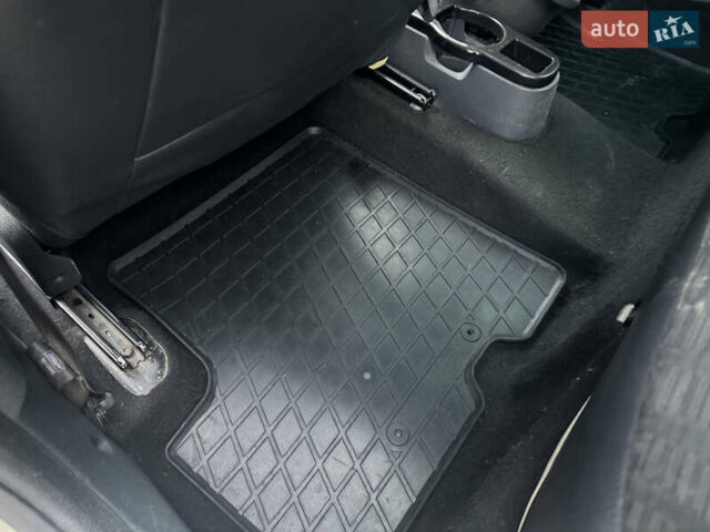 Сірий Дачія Duster, об'ємом двигуна 1.46 л та пробігом 196 тис. км за 10500 $, фото 28 на Automoto.ua