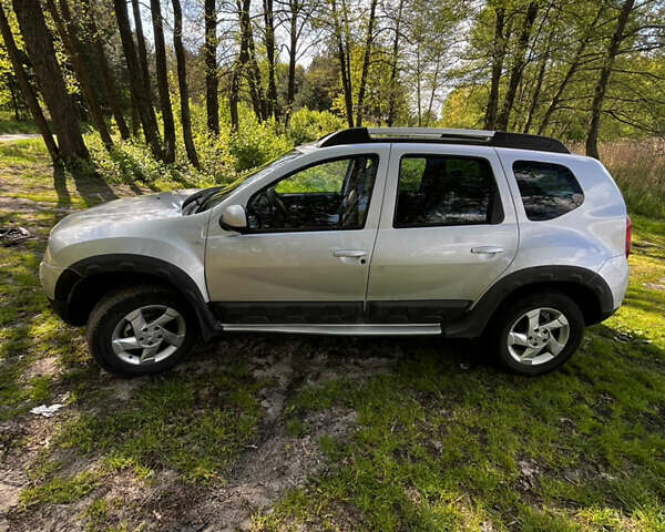 Сірий Дачія Duster, об'ємом двигуна 1.6 л та пробігом 174 тис. км за 7500 $, фото 2 на Automoto.ua