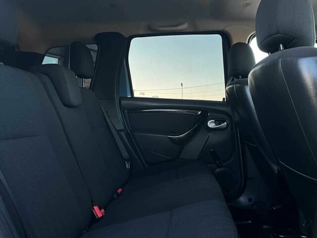 Сірий Дачія Duster, об'ємом двигуна 1.5 л та пробігом 256 тис. км за 9500 $, фото 17 на Automoto.ua