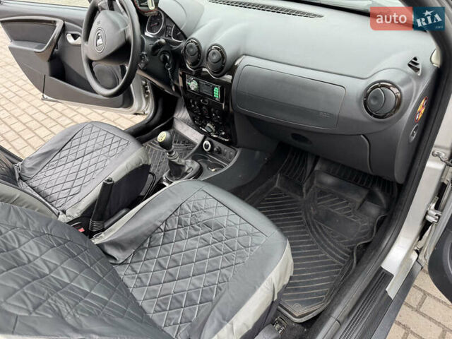 Сірий Дачія Duster, об'ємом двигуна 1.46 л та пробігом 268 тис. км за 8500 $, фото 6 на Automoto.ua