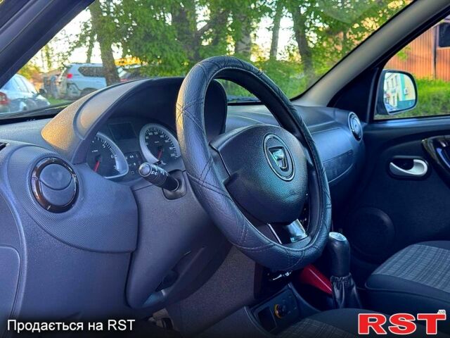 Серый Дачия Duster, объемом двигателя 1.5 л и пробегом 168 тыс. км за 8250 $, фото 5 на Automoto.ua