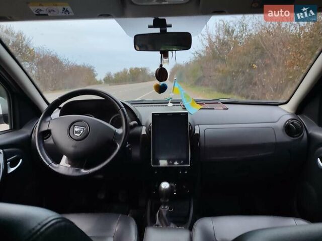 Сірий Дачія Duster, об'ємом двигуна 1.5 л та пробігом 124 тис. км за 9500 $, фото 4 на Automoto.ua