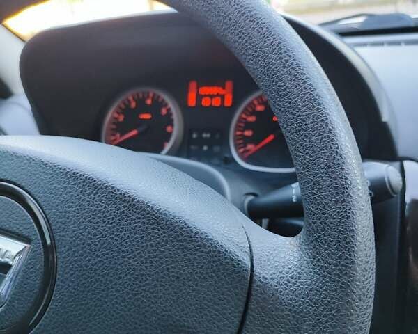 Серый Дачия Duster, объемом двигателя 1.6 л и пробегом 130 тыс. км за 8400 $, фото 28 на Automoto.ua