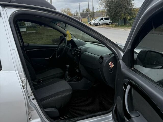 Дачія Duster 2011 у Звенигородка на Automoto.ua Сірий Дачія Duster, об'ємом двигуна 1.5 л та пробігом 230 тис. км за 6500 $, фото 6 на Automoto.ua