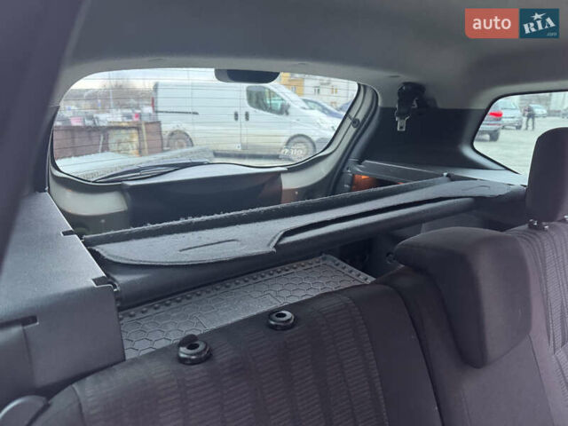 Сірий Дачія Duster, об'ємом двигуна 1.46 л та пробігом 196 тис. км за 10500 $, фото 34 на Automoto.ua